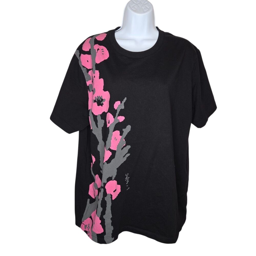 UNIQLO UT × Haibara Japanese Culture Floral Sakura Graphic Tee (Size XL)